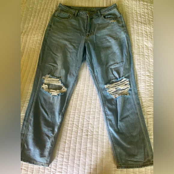 AE Ripped Denim Jeans - Picture 3 of 3